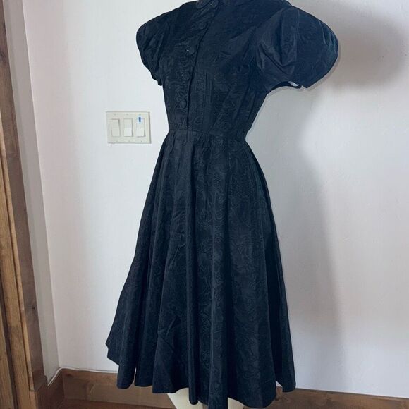 Authentic 1930s–1940s Handmade Black Jacquard Puff-Sleeve Dress - Picture 10 of 15